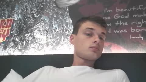 Snapshot of london_tomy chatting on December 5, 2:36 pm london_tomy online show from December 5, 2:36 pm