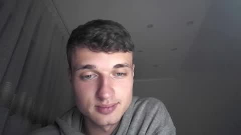 Snapshot of london_tomy chatting on December 21, 2:19 am london_tomy online show from December 21, 2:19 am