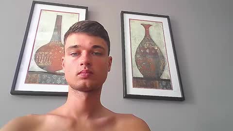 Snapshot of london_tomy chatting on February 13, 3:41 pm london_tomy online show from February 13, 3:41 pm