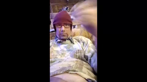 Snapshot of longdonglouie47 chatting on March 3, 9:04 am longdonglouie47 online show from March 3, 9:04 am