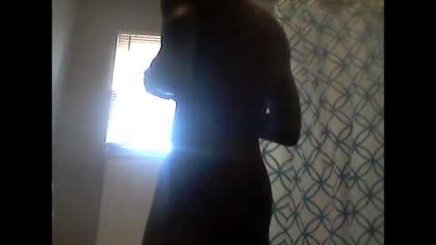 Snapshot of longjohnpurp29 chatting on September 12, 2:39 pm how can i plz u online show from September 12, 2:39 pm