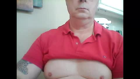 Snapshot of look823 chatting on September 21, 1:35 pm look823 online show from September 21, 1:35 pm