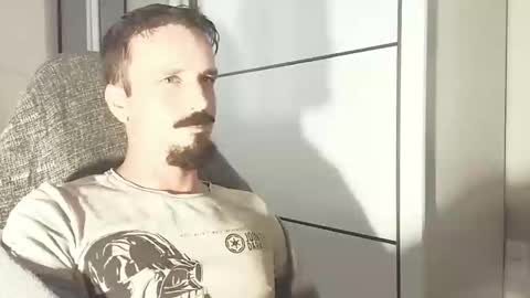 Snapshot of lookaz4010 chatting on February 10, 12:31 pm Lucas online show from February 10, 12:31 pm