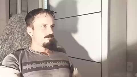 Snapshot of lookaz4010 chatting on February 16, 5:42 pm Lucas online show from February 16, 5:42 pm