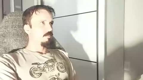 Snapshot of lookaz4010 chatting on March 3, 12:11 pm Lucas online show from March 3, 12:11 pm