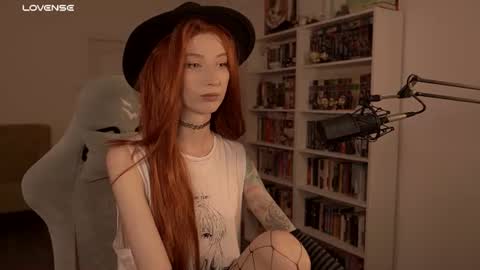 loony_moony online show from August 1, 10:47 am