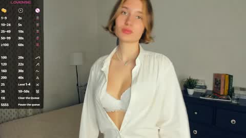 Snapshot of loookat_me chatting on June 2, 8:55 pm Jina online show from June 2, 8:55 pm