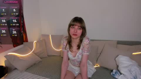 lorafisher online show from April 11, 8:35 pm