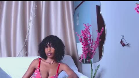 Snapshot of loraforreal chatting on January 8, 2:36 am Blackcat online show from January 8, 2:36 am