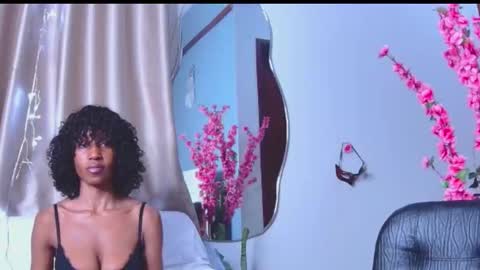 Snapshot of loraforreal chatting on January 18, 3:10 am Blackcat online show from January 18, 3:10 am