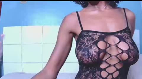 Snapshot of loraforreal chatting on February 22, 2:34 am Blackcat online show from February 22, 2:34 am