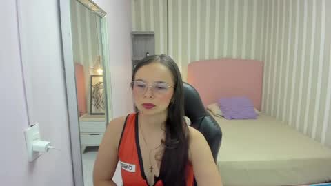 Snapshot of lorelaigiven chatting on May 30, 12:24 pm lorelaigiven online show from May 30, 12:24 pm