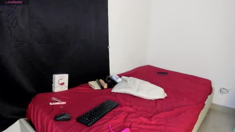 Snapshot of lorena_hawkins chatting on February 27, 6:57 am Lorena online show from February 27, 6:57 am