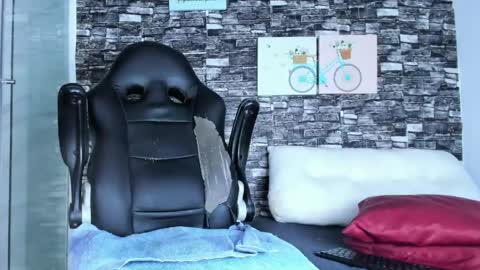 Ashley Cotez online show from May 21, 2:18 am