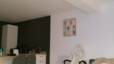 Amelia online show from September 22, 7:05 pm