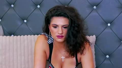 Snapshot of lorennemays chatting on February 7, 11:41 pm Lorenne Mays online show from February 7, 11:41 pm