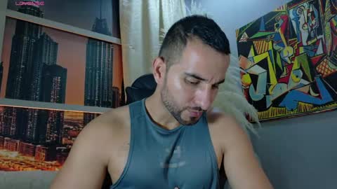  L O R E N Z O  Thumbs Up help  online show from May 28, 5:54 pm