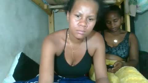 lorienne98 online show from May 17, 11:12 pm