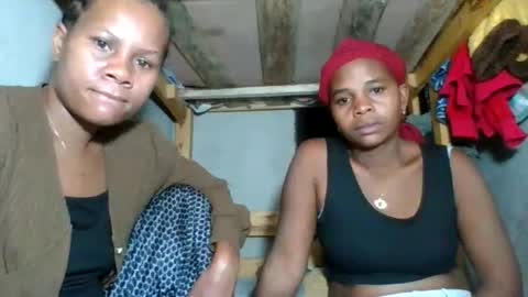 lorienne98 online show from May 24, 11:32 pm