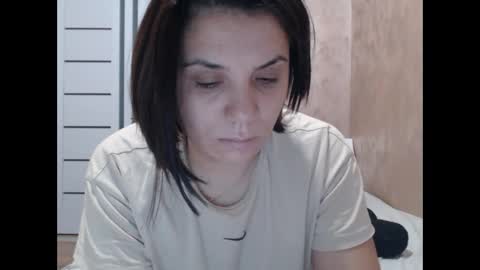 LorraGrey online show from October 28, 4:05 am