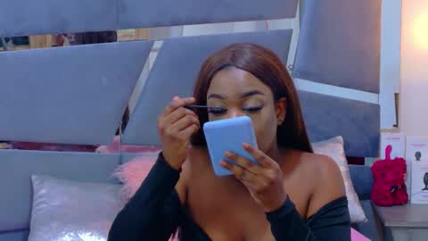 lorraine_johnson online show from April 17, 7:06 pm