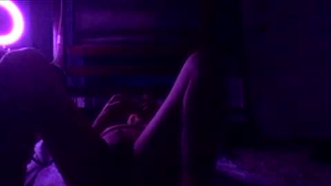 lostndapacific online show from November 30, 9:02 am