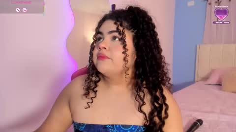 Snapshot of lou_22_ chatting on February 1, 12:37 pm Lou online show from February 1, 12:37 pm