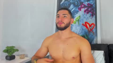 Louis online show from April 14, 11:16 am