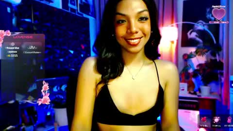 Snapshot of louisassy chatting on June 17, 5:54 am Louisa online show from June 17, 5:54 am