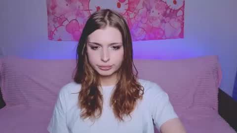 LouiseKane online show from July 1, 11:34 am