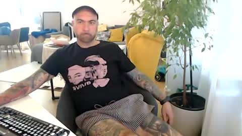 Guapito online show from June 23, 9:29 am