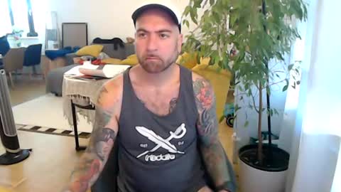 Guapito online show from June 24, 7:40 am