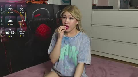 lovamanda online show from May 22, 9:53 pm