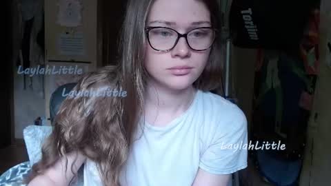 Snapshot of love4layla chatting on June 19, 5:17 pm Laylah Little online show from June 19, 5:17 pm