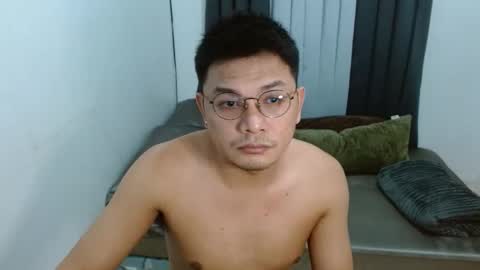 Snapshot of love_hottieh chatting on April 8, 9:31 am love_hottieh online show from April 8, 9:31 am