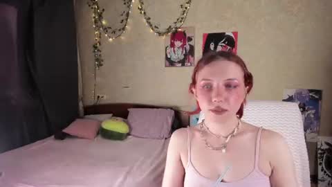 Snapshot of love_is_lola chatting on July 8, 4:17 am Lola online show from July 8, 4:17 am