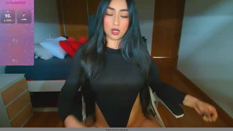 Snapshot of love_samantha chatting on June 3, 10:07 am Samantha online show from June 3, 10:07 am