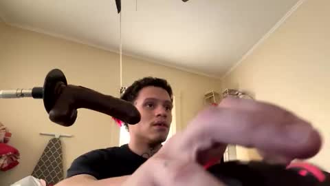 love stretch online show from February 22, 3:54 pm