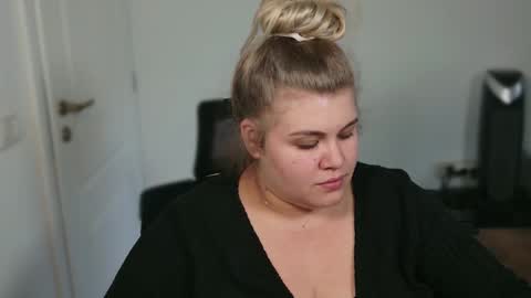 Ally online show from September 18, 2:41 pm