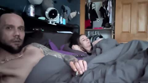 lovecoupleqc online show from April 12, 12:54 pm