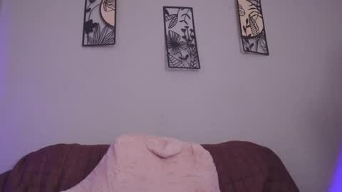 katalina   online show from May 30, 3:25 am