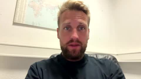 lovefuesse online show from September 18, 7:43 am