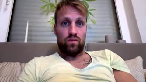 lovefuesse online show from November 5, 9:04 pm