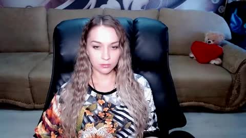 private open online show from March 29, 1:11 pm