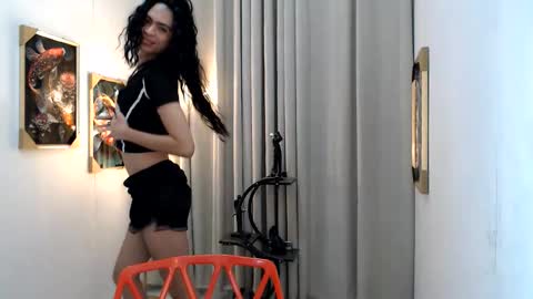 alwina online show from May 13, 8:01 am