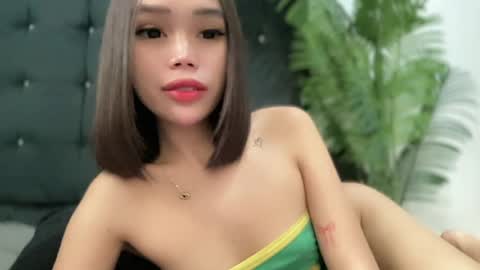 lovely_cittie18 online show from August 5, 4:59 am