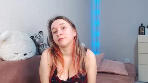 Lovely Hayley online show from March 4, 10:05 pm