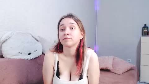 Snapshot of lovely_hayley chatting on June 21, 8:44 pm Lovely Hayley online show from June 21, 8:44 pm