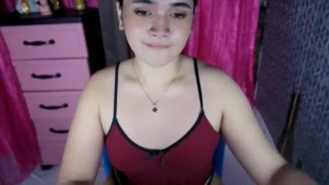 Snapshot of lovely_kurtny04 chatting on December 18, 1:33 am LOVE online show from December 18, 1:33 am