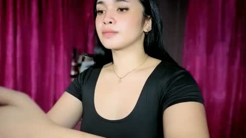 LOVE online show from May 24, 8:47 pm